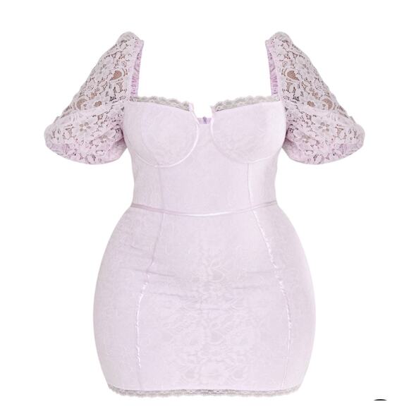 PRETTYLITTLETHING Plus Lilac Lace Cup Detail Bodycon Dress in Size 12 - Picture 4 of 8